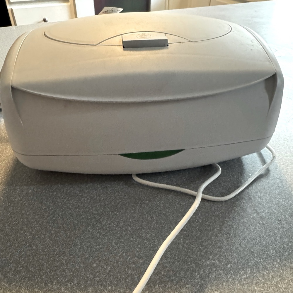 Wipe warmer